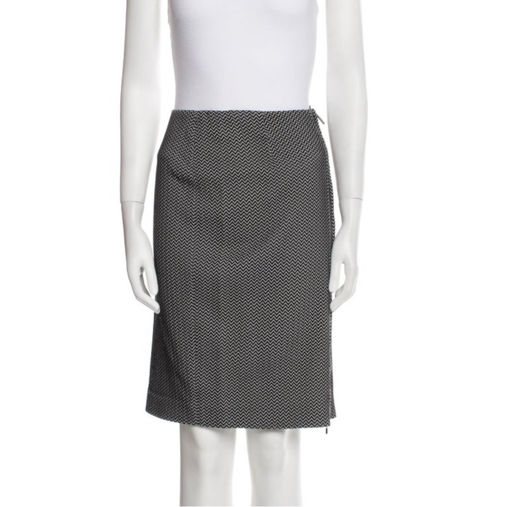 Armani Collezioni Black and White Chevron Zigzag Career Pencil Skirt